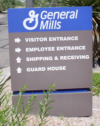 We manufacture signs on metal, outdoor signboard, water resistant poster board or plastic. Real estate, construction, job site, interior signage 